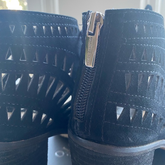 Vince Camuto Tarita Black Suede Heel Wedge Size 8.5 - Picture 4 of 10